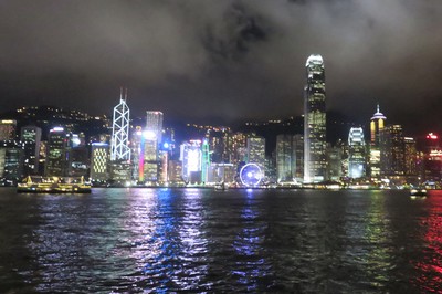 Gemerlap Hong Kong di Malam Hari