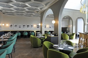 Paris Pikat Wisatawan Asia dengan Restoran Mewah di Bandara