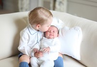 Potret kebersamaan Pangeran George dan Putri Charlotte. (HRH The Duchess of Cambridge/getty images)