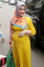 Perut Hamil Shinta Bachir yang Semakin Membesar