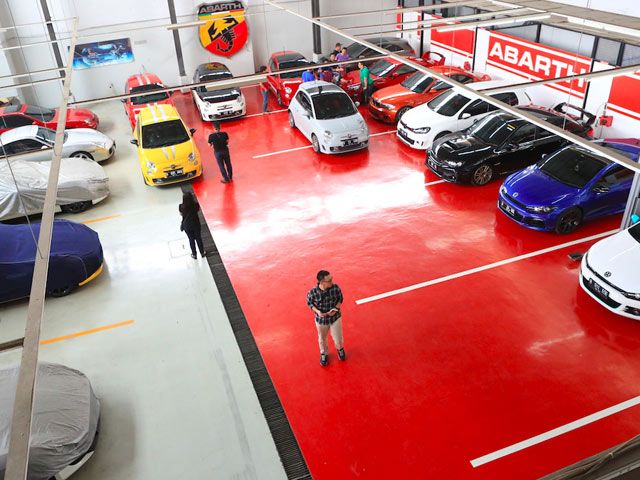 Komunitas Mobil Super Kunjungi Abarth Indonesia