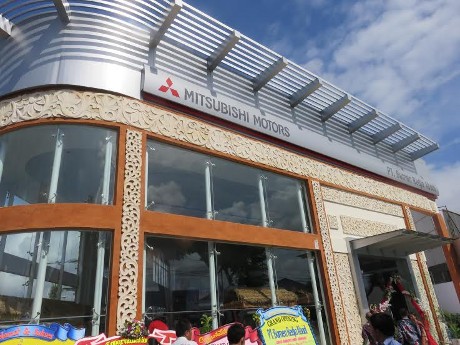 Mitsubishi Resmikan Diler Mobil Penumpang Anyar di Bali