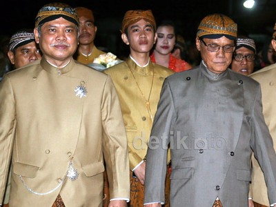 Malam Midodareni, Gibran Bawa Bingkisan untuk Selvi