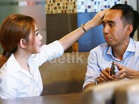 Egi John Mesra dengan Marshanda, Eks Tunangan Juwita Bahar Nikah Depan Jenazah