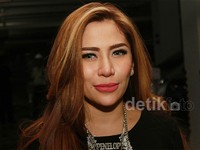 Egi John Mesra dengan Marshanda, Eks Tunangan Juwita Bahar Nikah Depan Jenazah