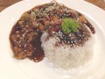 Menikmati Nasi Goreng Balacan yang Wangi di PJs Cafe and Boutique
