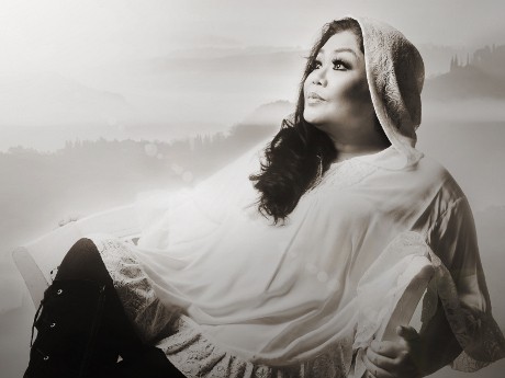 Tak Mau Disebut Penyanyi Tembang Kenangan, Ermy Kullit Imbau TV Lebih Adil