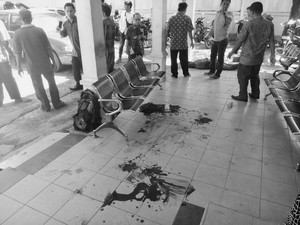 Ternyata Suami yang Tusuk Istri di Pengadilan Bawa Pisau, Kapak dan Parang