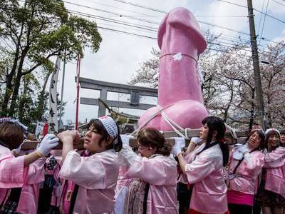 4 Destinasi Unik di Dunia Bertema Penis