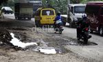 Jalan Berlubang di Jalur Tengah Sumedang