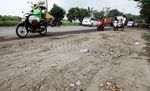 Jalan Berlubang di Jalur Tengah Sumedang