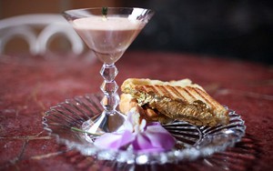 Wow, Sandwich Termahal di Dunia Ini Berisi Emas 24 Karat!