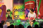 Hiii... Syahrini dan Raisa Berlendir Hijau