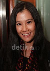 Rasti mengaku, dirinya dan Gandhi hanya teman dekat. Pool/Gus Mun/detikFoto.