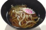 Hangatkan Badan dengan Udon Segar Berpelengkap Tempura Renyah