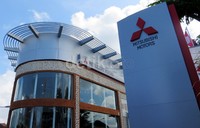 Dengan demikian jika digabung dengan diler truk maka total Mitsubishi sudah memiliki 240 diler di seluruh Indonesia.