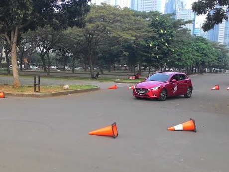 Konsumen Mazda Bisa Jajal Pengalaman Berkendara di Senayan