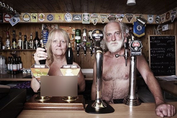 Inilah Spielplatz, Kampung Nudis Tertua di Inggris