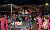 Irjen Unggung Cahyono dan Irjen Tito Karnavian diarak. Lamhot Aritonang/detikFoto.