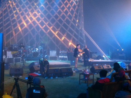 Sajian Intrumental Hingga Sastra Jawa Hiasi Gunung Bromo