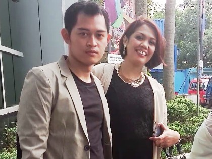 Capek Cerai, Ely Sugigi Berharap Ferry Jadi Pelabuhan Terakhir