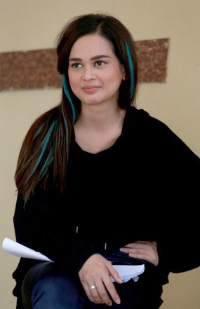 Akibat Sorot Mata Tajam, Cut Meyriska Dicakar Sampai Berdarah