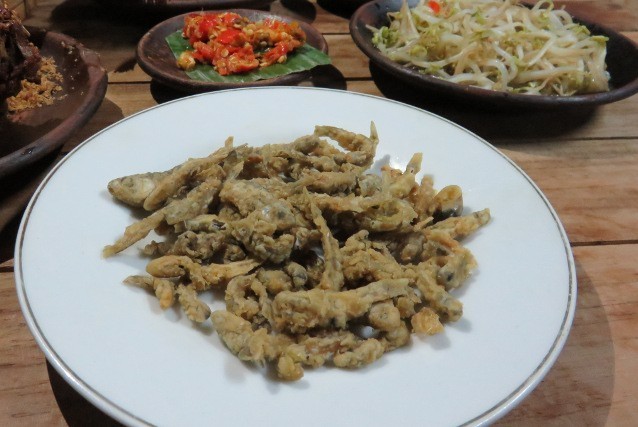 Dapur Sambal Gurihnya Bebek Rempah Dicocol Sambal Bawang 