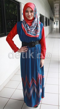 Di kesempatan itu, Alyssa tampil dengan busana bernuansa merah dan biru. Pool/Gus Mun/detikFoto.