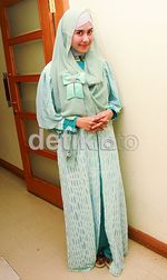 Penampilan Berhijab ala Syahnaz