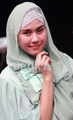 Penampilan Berhijab ala Syahnaz