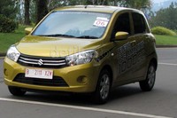 Kali ini, Celerio yang diuji detikOto adalah tipe CVT (continuously variable transmission). Sebab, Suzuki mengklaim bahwa Celerio merupakan city car bermesin 1.000 cc pertama yang menggunakan teknologi CVT.