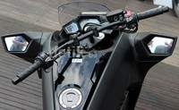 DCT merupakan transimisi cerdas yang memadukan perpindahan gigi otomatis dengan dua mode yakni mode D (Drive) dan mode S (Sport) maupun manual dengan 6 percepatan.