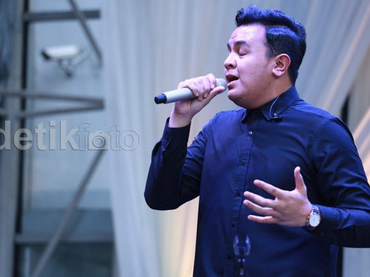 Tulus Siapkan Konser Tunggal Tahun Depan