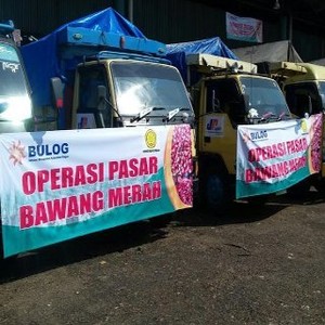 Kendalikan Harga, Bulog Buka Lapak Bawang Merah di Kramat Jati