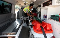 Tak hanya Mobil derek, Ambulance juga disiagakan di Tol Cikopo-Palimanan.