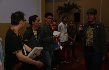 Banjir Hadiah, Faza Meonk Minta Pelajar Bikin Plot Komik Dadakan