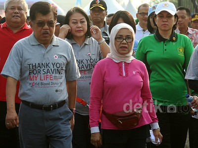 JK Jalan Santai Peringati Hari Donor Darah