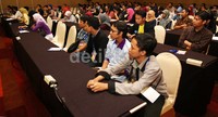 Saat ini, ratusan anak muda Surabaya tengah mengikuti workshop d'Preneur Spesial Surabaya'.