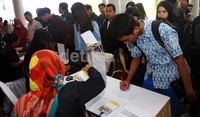 Pengunjung yang kebanyakan adalah mahasiswa Surabaya antusias ingin ikut dalam rangkaian workshop d'Preneur.