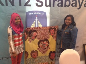 Hebat! Anak SMK 17 Tahun Ini Jago Ngebatik dan Bikin Sepatu Kulit