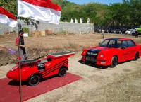 Semut Merah memiliki kapasitas penumpang 2 orang dan memiliki kecepatan 60 kilo meter perjam. Sedangkan Surya Victory yang berkapasitas penumpang 1 orang memiliki kecepatan 30 kilo meter per jam. Ist/Andhika Dwi.
