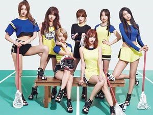 Mengintip Teaser Sporty dan Sensual AOA untuk Heart Attack