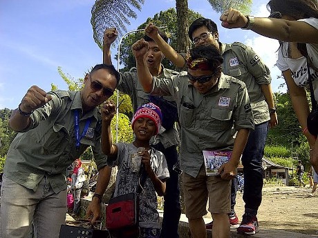 Risers Berwisata dan Joged Oplosan di Danau Bedugul