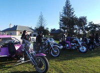 Ingin berpose dengan Harley? Operator tur Troll Tours ini menyediakan tempat dan waktu untuk berfoto dengan motor mereka. Dijamin keren hasilnya! (Shafa/detikTravel)