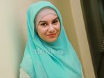Berhijab, Irish Bella Makin Cantik Bikin Pria Tak Berkedip