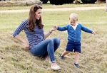 So Cute! Pangeran George Asyik Bermain dengan Kate Middleton