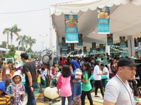 Keramaian Festival Jajanan Bango 2015 (FJB 2015) di Plaza Barat Senayan pada hari Minggu (14/06).