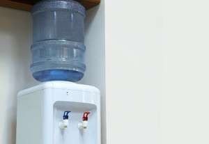 Hati-hati! Di Perkantoran, Jentik Nyamuk Banyak Ditemukan di Dispenser