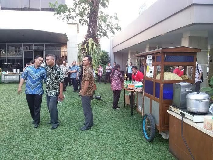 Singkong Rebus Hingga Siomay Jadi Hidangan Rapat Para Bos Migas