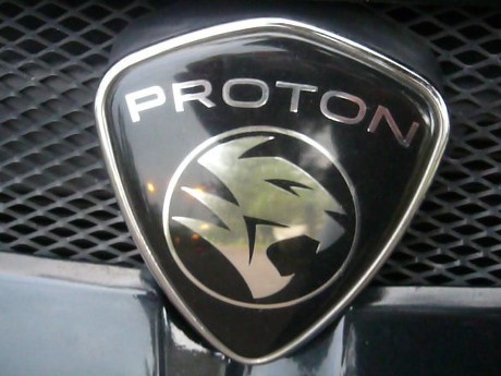 Suzuki Buatkan Mobil Penumpang yang Kecil untuk Proton
